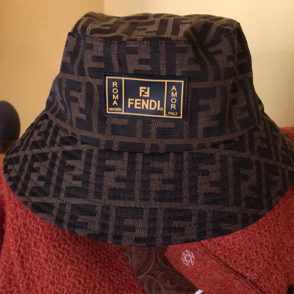 Bucket hat - Picture 3 of 5